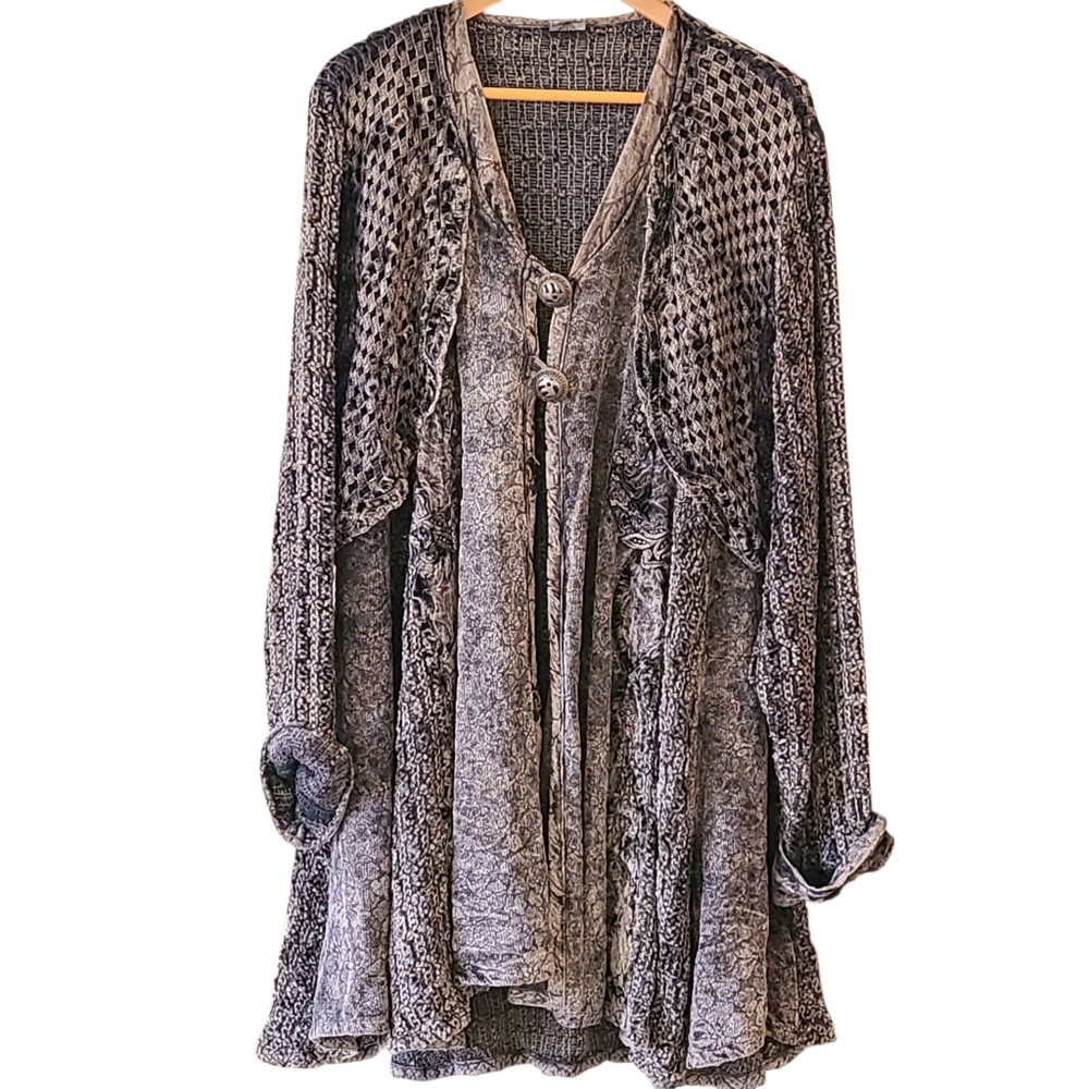 Blitz Italy Open Cardigan Gray Crochet Detail Waterfall Bohemian